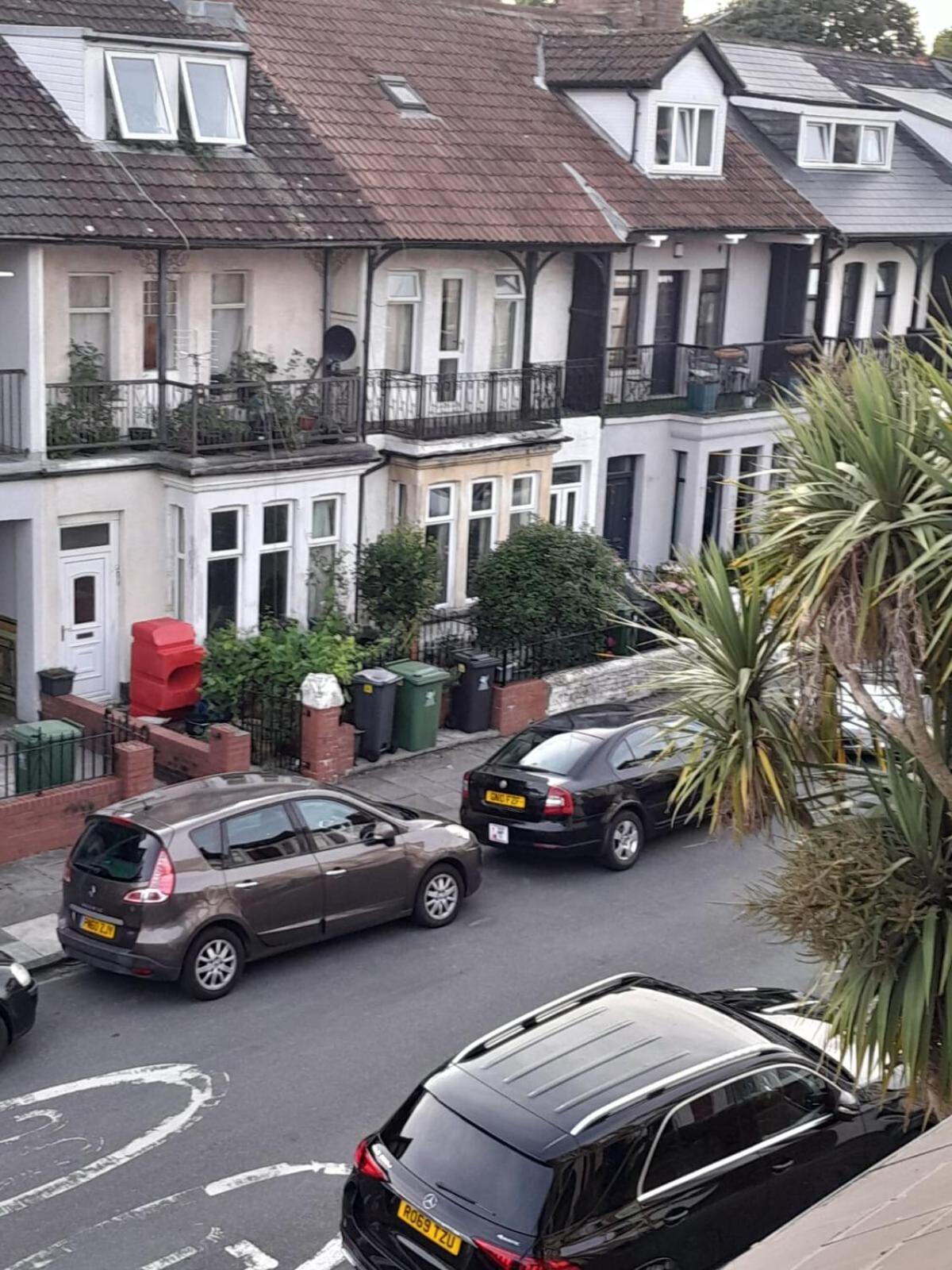 Entire Victoria Park Cardiff Apartment With Free Street Parking Bus 17 And 18 Direct To Cardiff City Centre, Fast Free Wi-Fi Exteriör bild