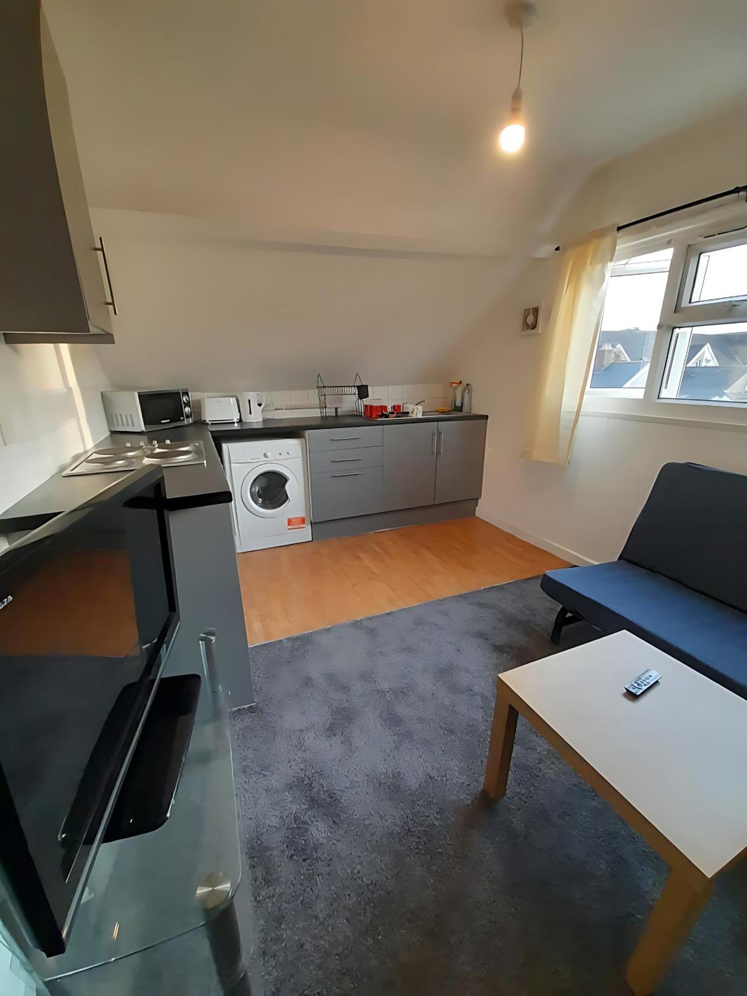 Entire Victoria Park Cardiff Apartment With Free Street Parking Bus 17 And 18 Direct To Cardiff City Centre, Fast Free Wi-Fi Exteriör bild